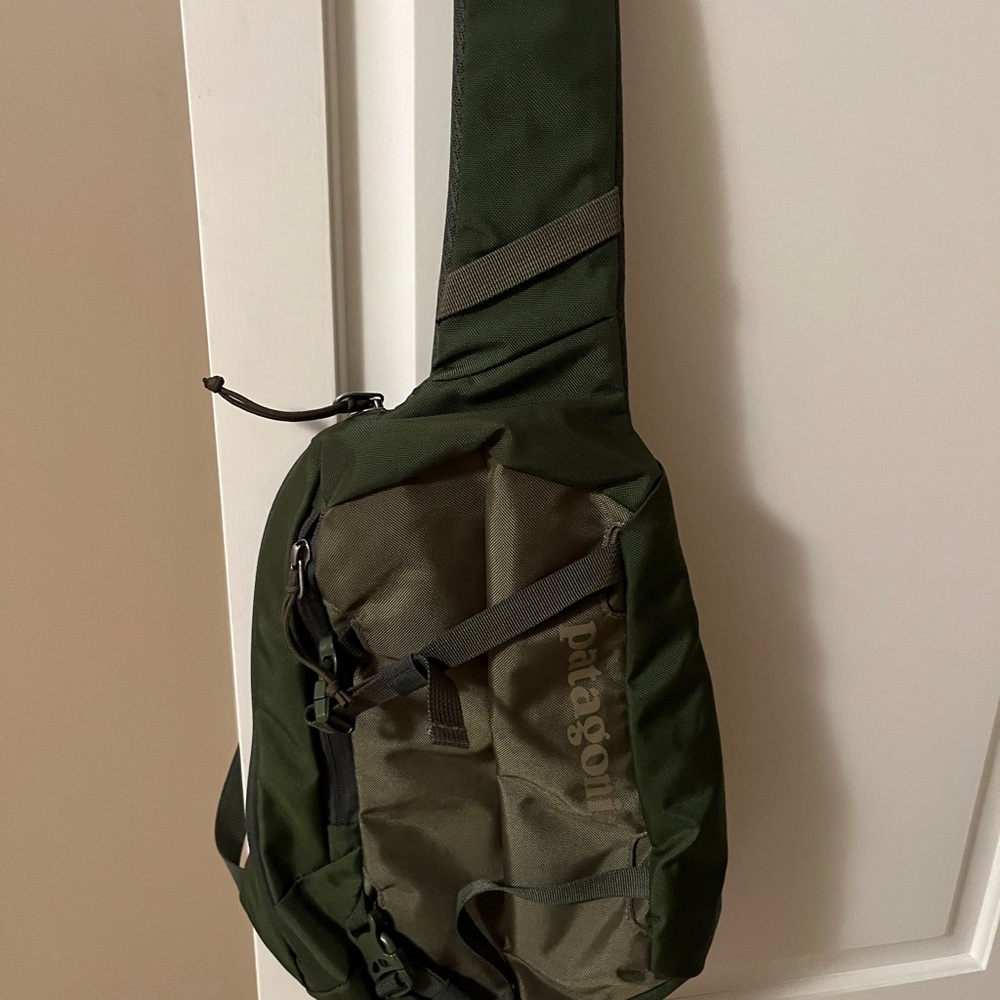Patagonia atom sling